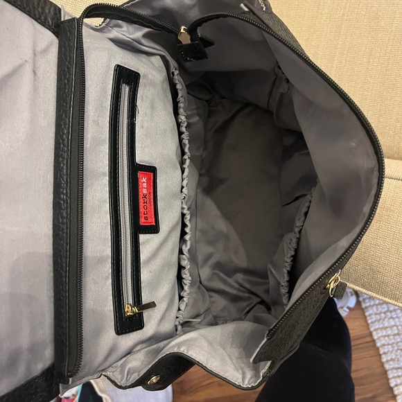 Storksak St. James Leather convertible Diaper backpack - Picture 6 of 8